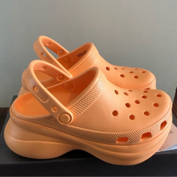 Crocs Bae Clogs in Orangesicle - Picture 4 of 4